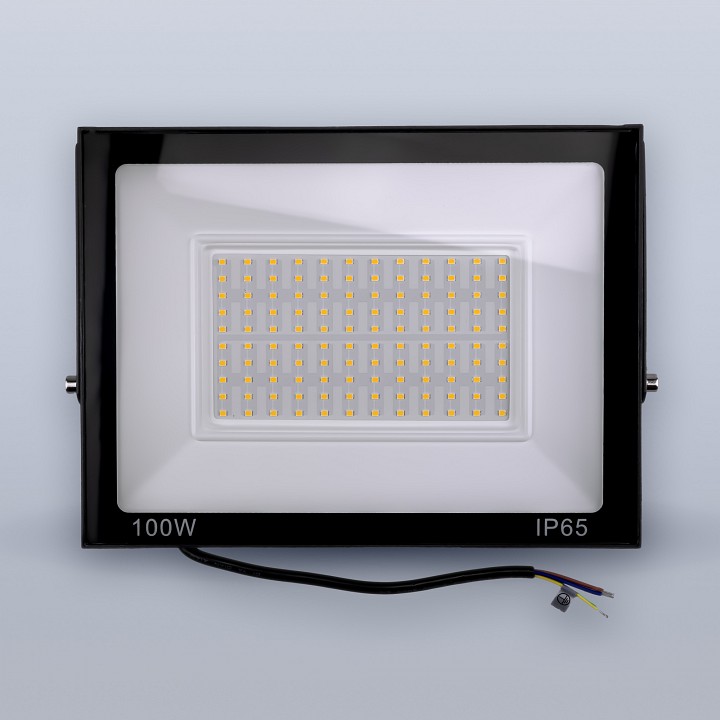 Настенно-потолочный прожектор eleganz  1217