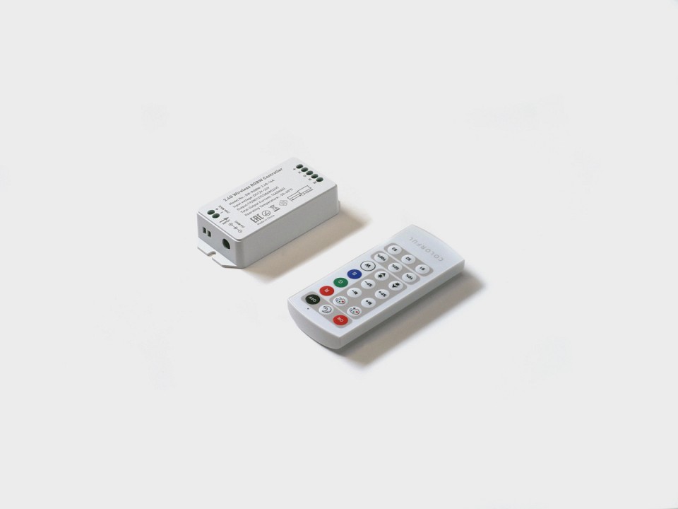 Контроллер-регулятор цвета rgb с пультом ду swg  00-00021387