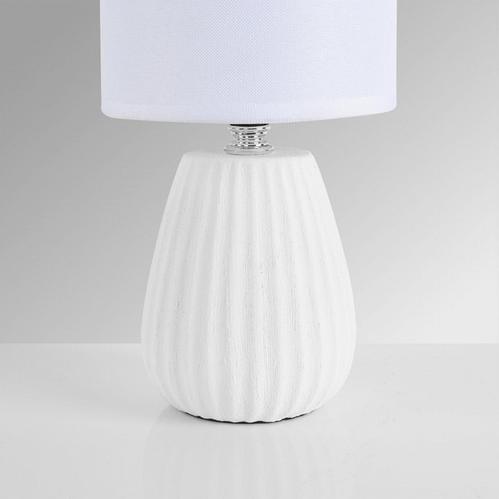 Настольная лампа декоративная lumion asela 8159/1t