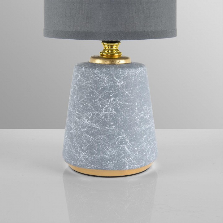 Настольная лампа декоративная lumion giata 8168/1t