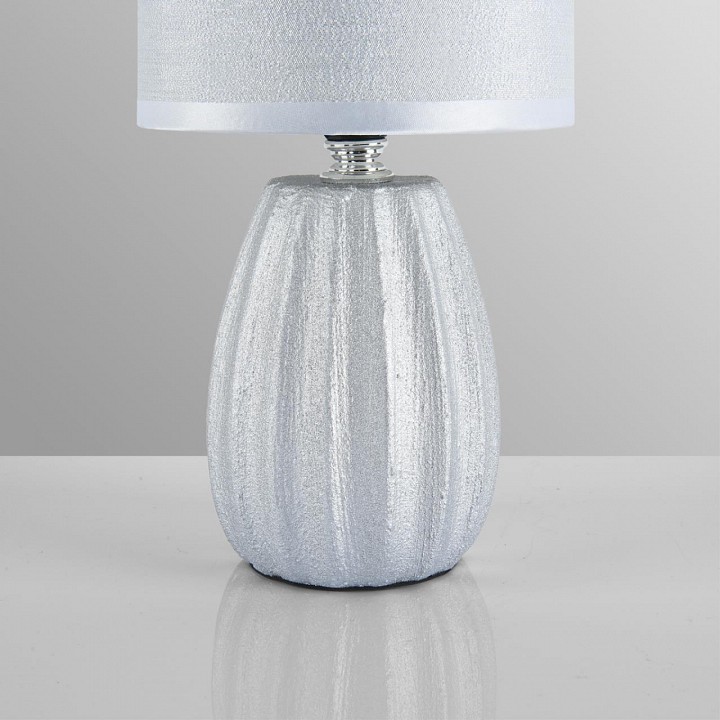 Настольная лампа декоративная lumion evana 8172/1t