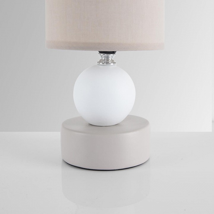 Настольная лампа декоративная lumion lalana 8180/1t