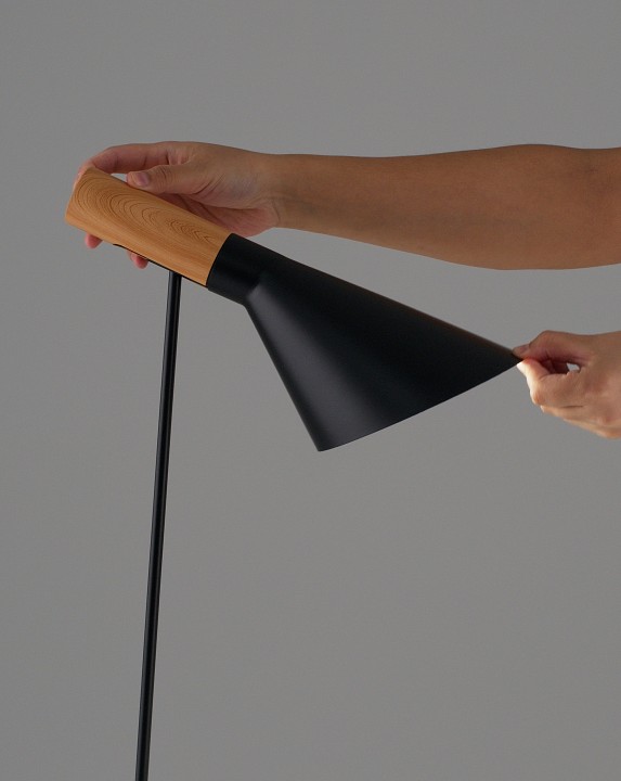 Настольная лампа офисная moderli turin v11333-1t