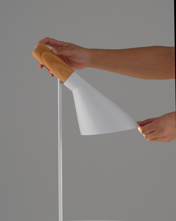 Настольная лампа офисная moderli turin v11335-1t