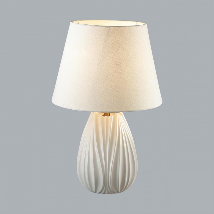Настольная лампа декоративная lumion sona 8121/1t