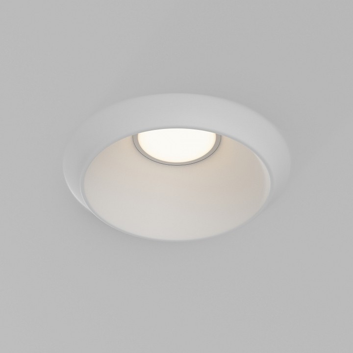 Встраиваемый светильник maytoni technical gyps modern dl124-gu10-01-trs-w