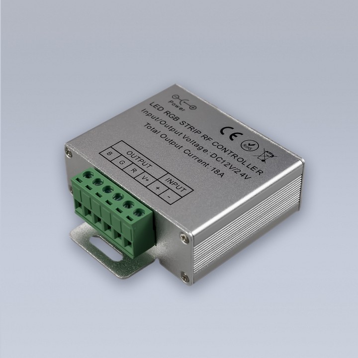 Контроллер-регулятор цвета rgb с пультом ду eleganz  1000