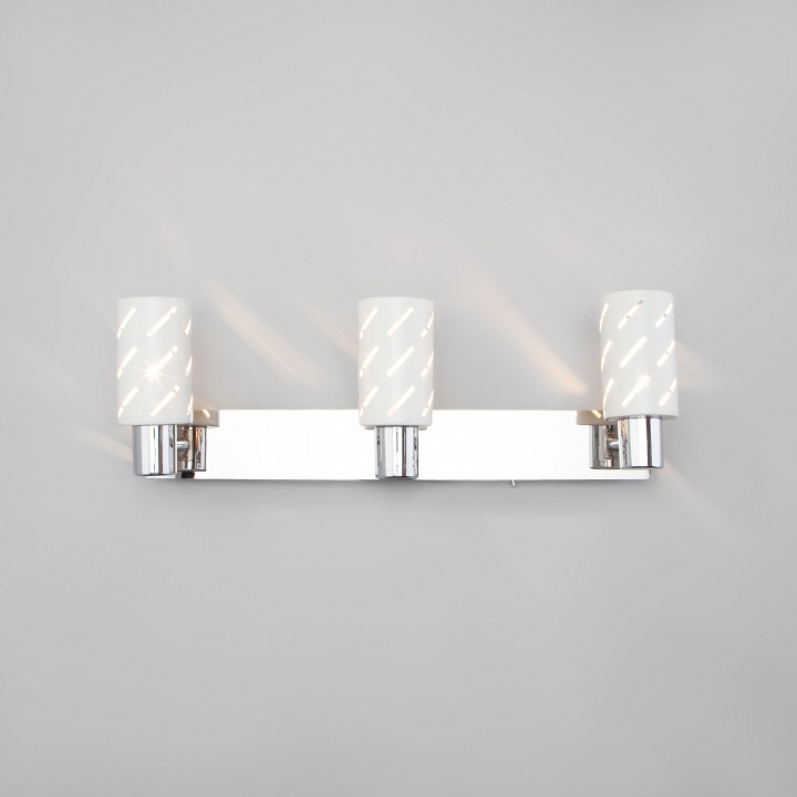 Бра eurosvet fente 20090/3 белый/хром