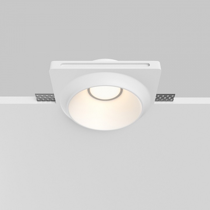 Встраиваемый светильник maytoni technical gyps modern dl124-gu10-01-trs-w