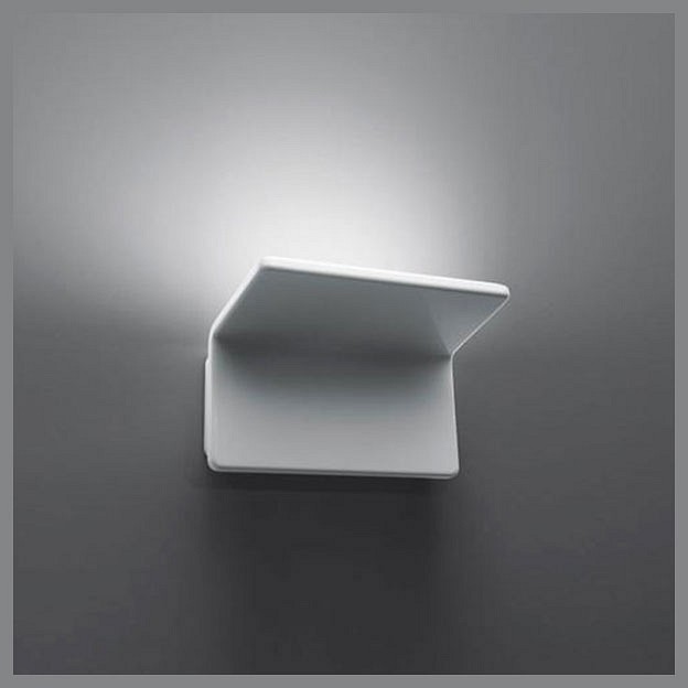 Накладной светильник artemide  1152010a