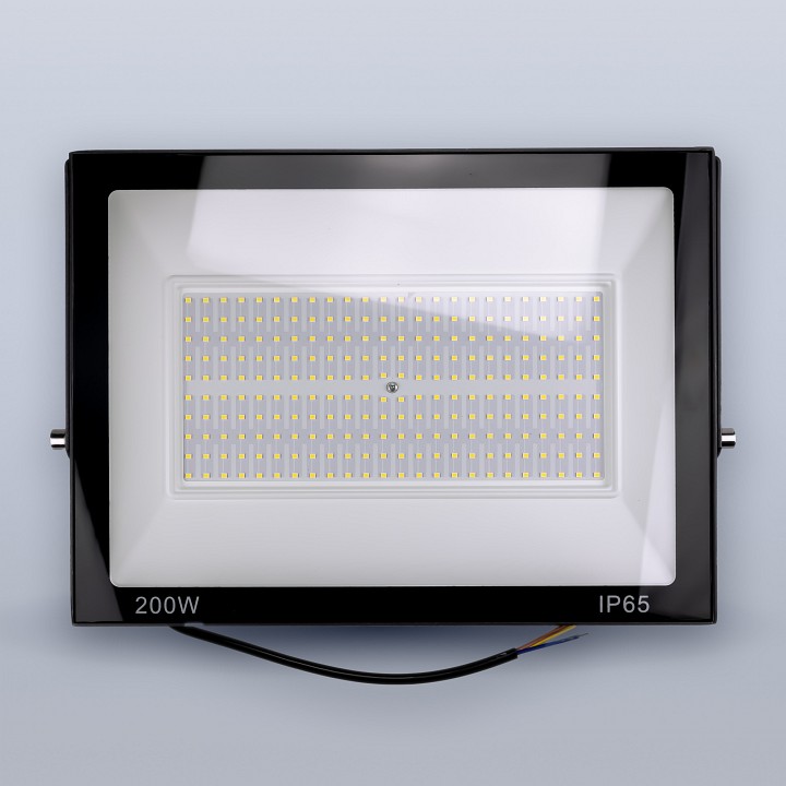 Настенно-потолочный прожектор eleganz  1201