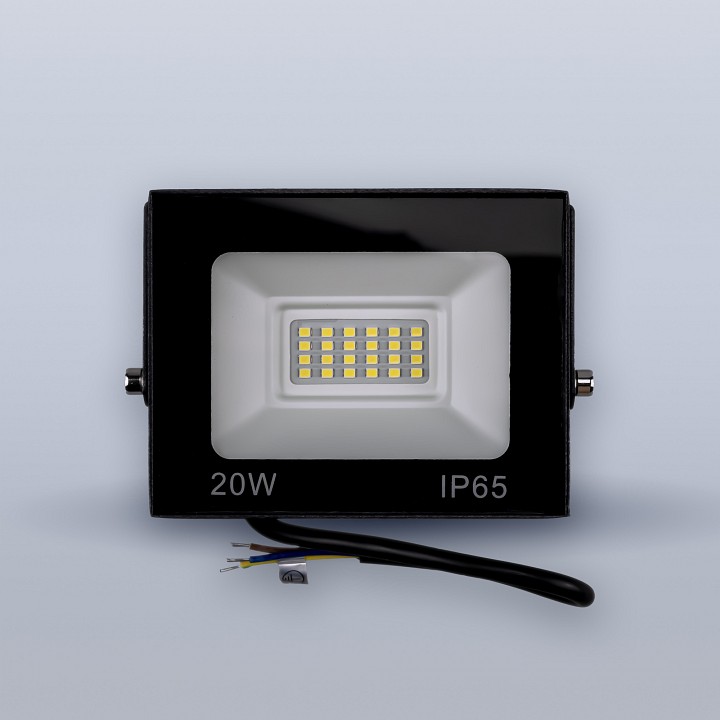 Настенно-потолочный прожектор eleganz  1204