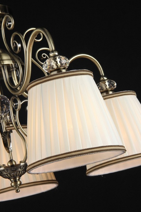Подвесная люстра maytoni vintage arm420-05-r