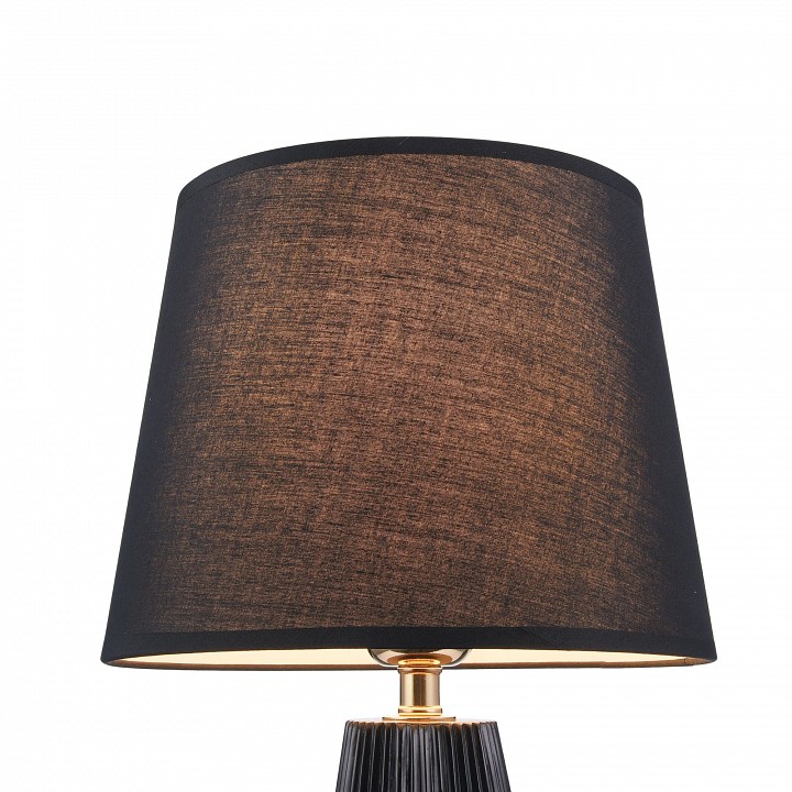 Настольная лампа декоративная maytoni calvin table z181-tl-01-b