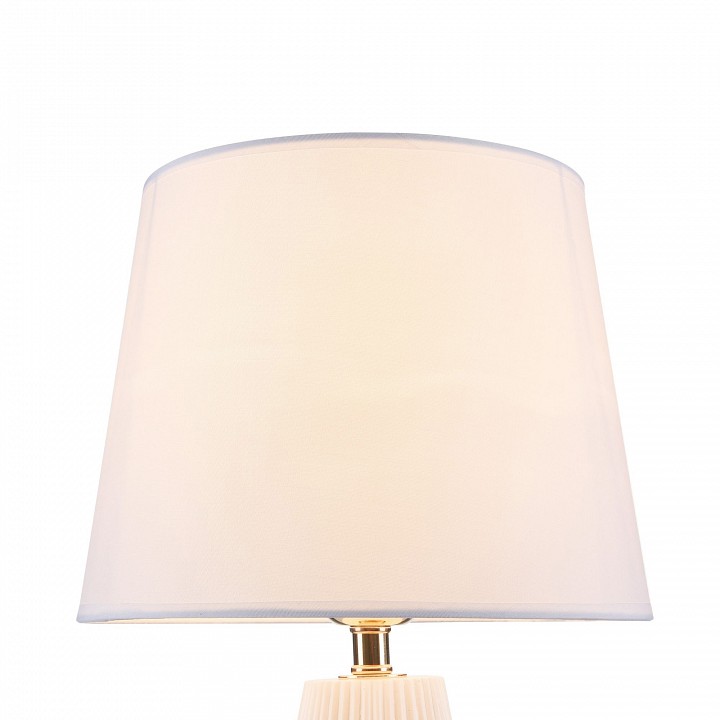 Настольная лампа декоративная maytoni calvin table z181-tl-01-w
