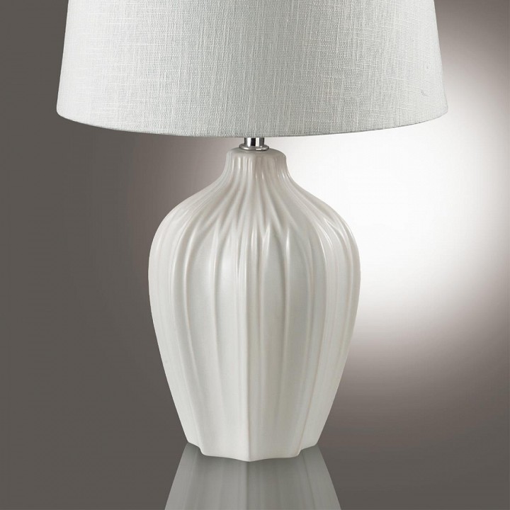 Настольная лампа декоративная lumion sona 8120/1t
