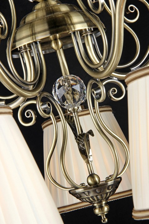 Подвесная люстра maytoni vintage arm420-05-r