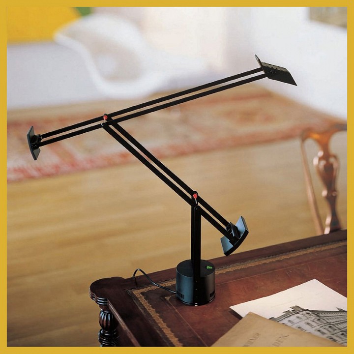 Настольная лампа офисная artemide a009210